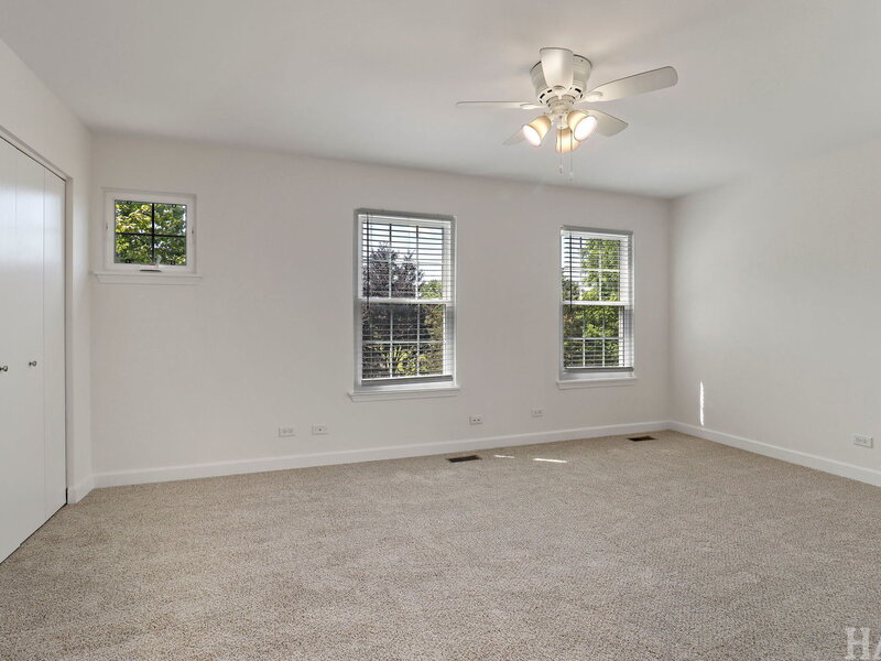 847 Essex Circle Grayslake IL 60030