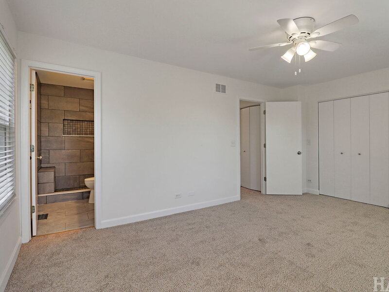 847 Essex Circle Grayslake IL 60030