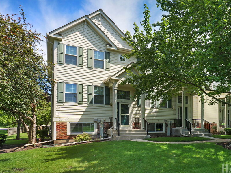 847 Essex Circle Grayslake IL 60030