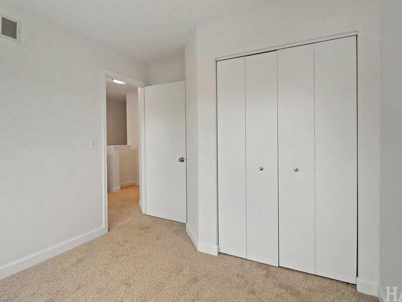847 Essex Circle Grayslake IL 60030