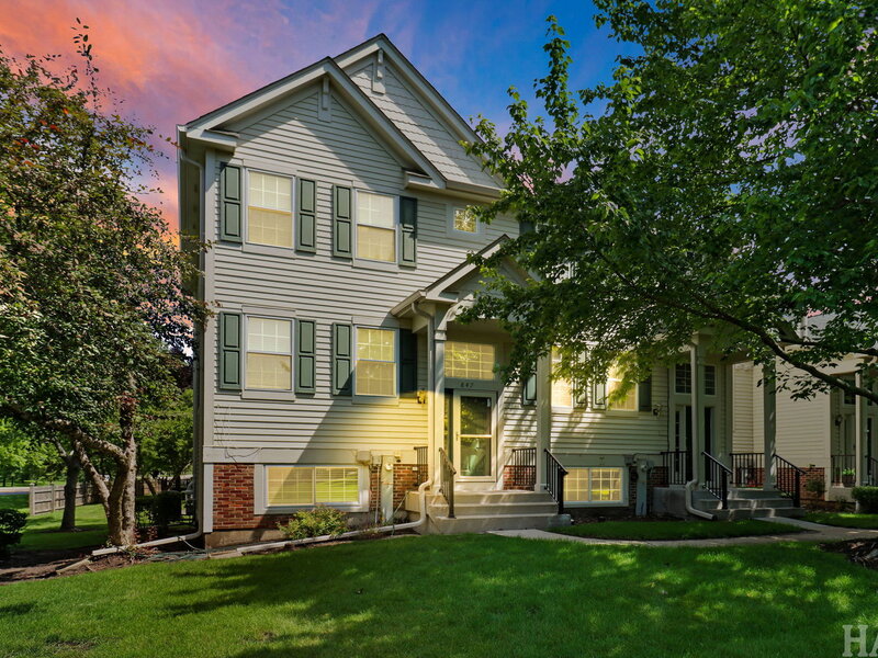 847 Essex Circle Grayslake IL 60030