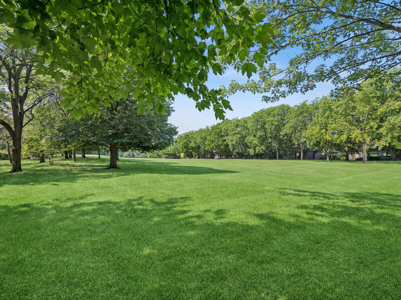 752 Shoreline Road Lake Barrington IL 60010
