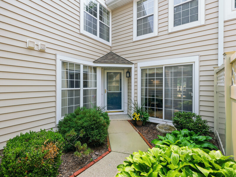 1537 Stevens Drive Schaumburg IL 60173