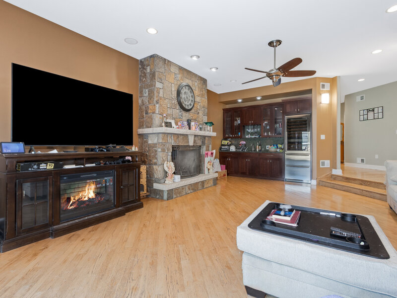 9340 S Clifton Park Avenue Evergreen Park IL 60805