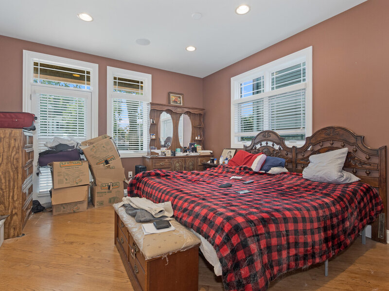 9340 S Clifton Park Avenue Evergreen Park IL 60805
