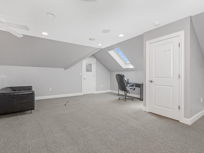 9340 S Clifton Park Avenue Evergreen Park IL 60805