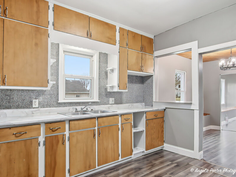 320 E Washington Street Round Lake Park IL 60073