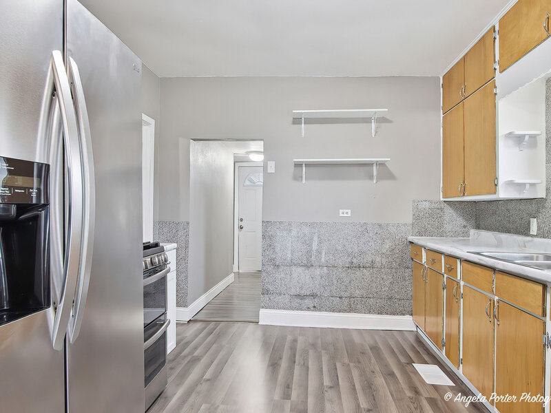 320 E Washington Street Round Lake Park IL 60073