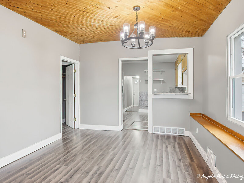 320 E Washington Street Round Lake Park IL 60073
