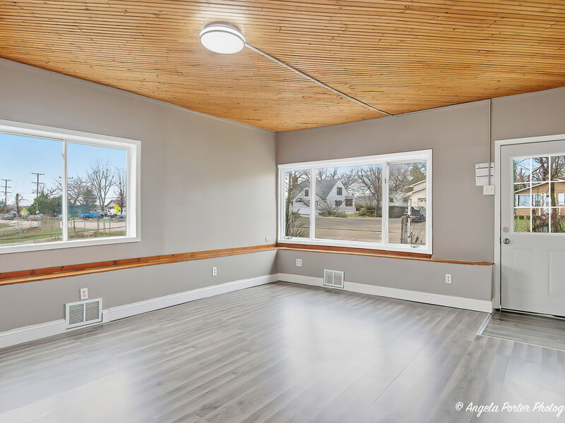 320 E Washington Street Round Lake Park IL 60073