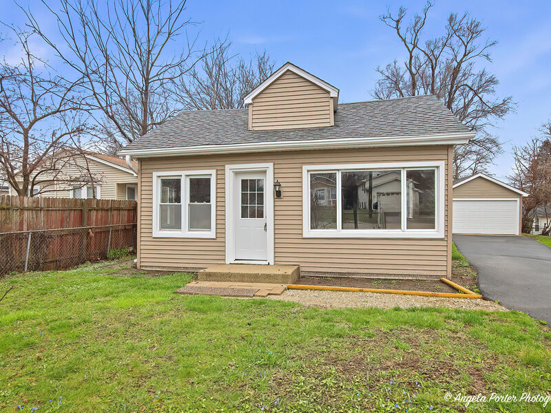 320 E Washington Street Round Lake Park IL 60073