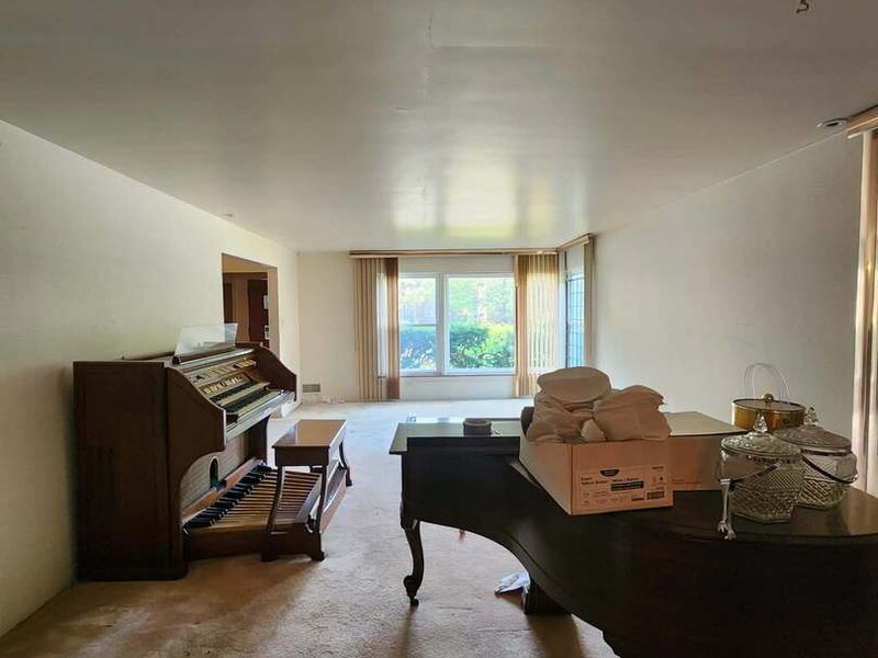 6723 S Euclid Avenue Chicago IL 60649