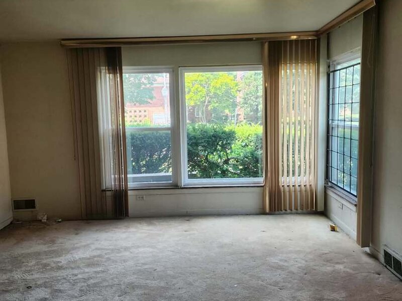 6723 S Euclid Avenue Chicago IL 60649