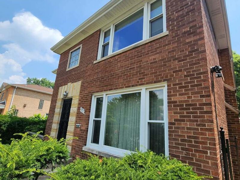 6723 S Euclid Avenue Chicago IL 60649