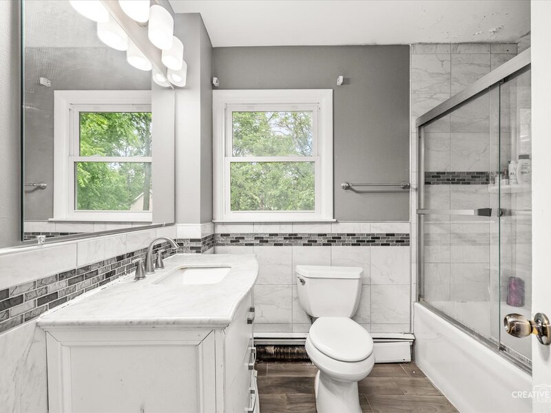 1108 Edwards Avenue St. Charles IL 60174