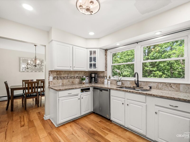 1108 Edwards Avenue St. Charles IL 60174