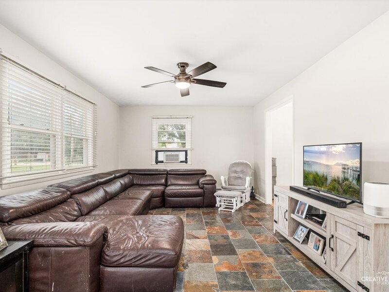 1108 Edwards Avenue St. Charles IL 60174