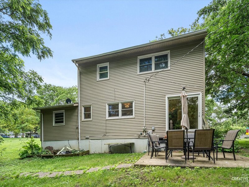 1108 Edwards Avenue St. Charles IL 60174
