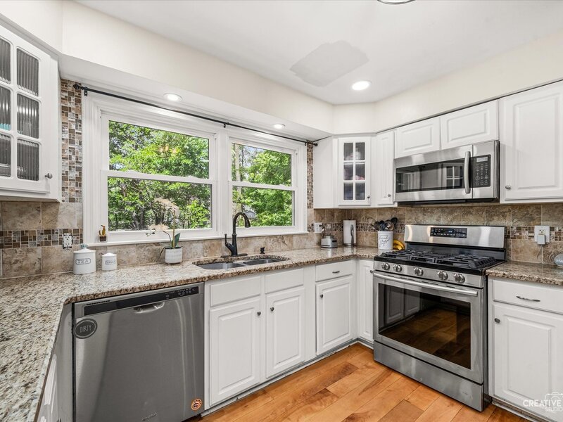 1108 Edwards Avenue St. Charles IL 60174