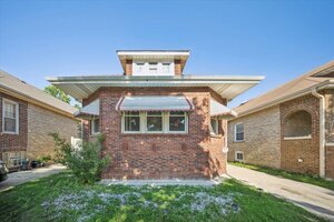 Photo of 1637 S 10th Avenue Maywood IL 60153