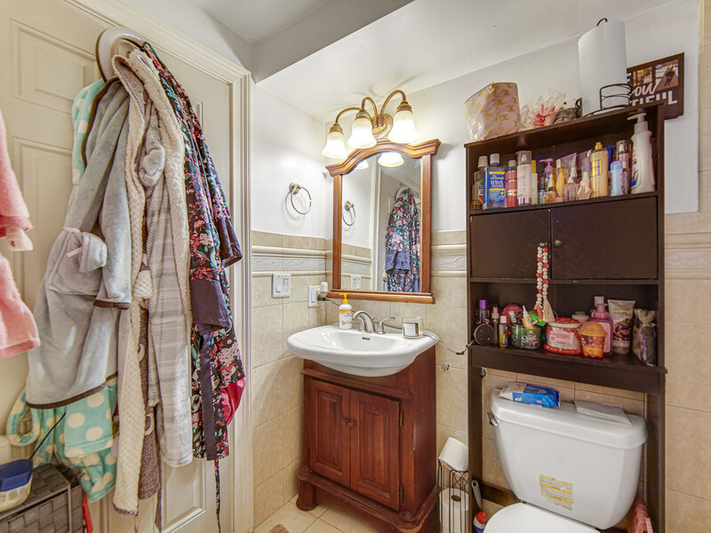 7020 S Paxton Avenue Chicago IL 60649