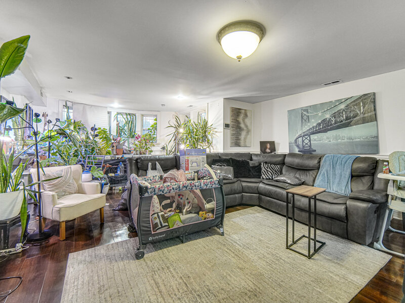 7020 S Paxton Avenue Chicago IL 60649
