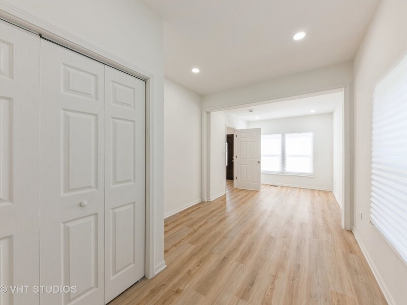 1210 Park Avenue North Chicago IL 60064