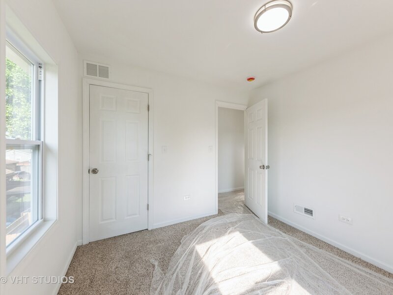 1210 Park Avenue North Chicago IL 60064