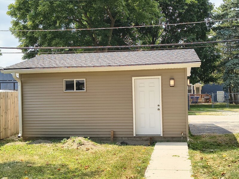 1210 Park Avenue North Chicago IL 60064