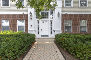 Photo of 3275 Stratford Court Lake Bluff IL 60044 Unit 2-C