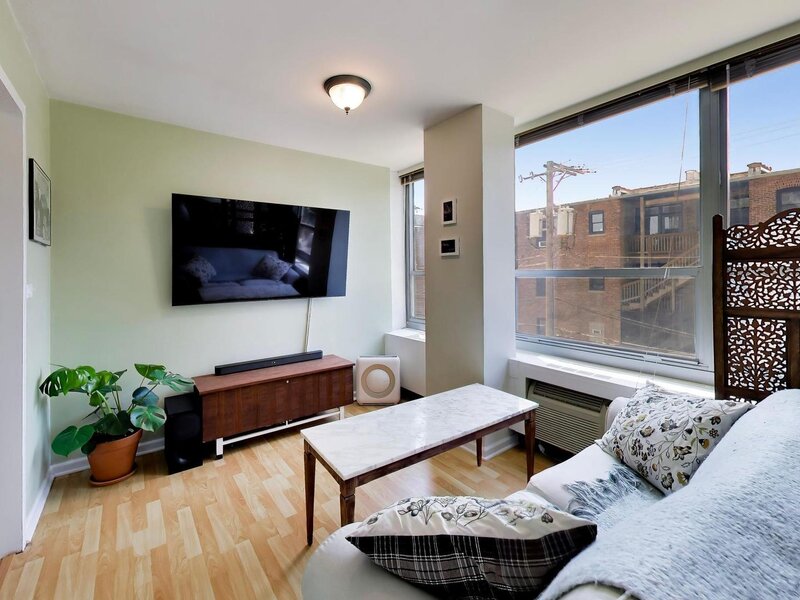 3550 N Lake Shore Drive Chicago IL 60657