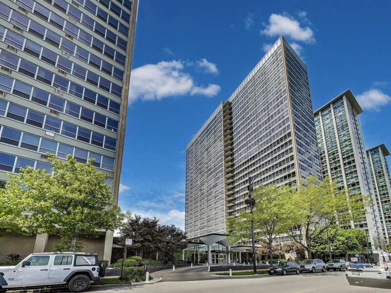 3550 N Lake Shore Drive Chicago IL 60657