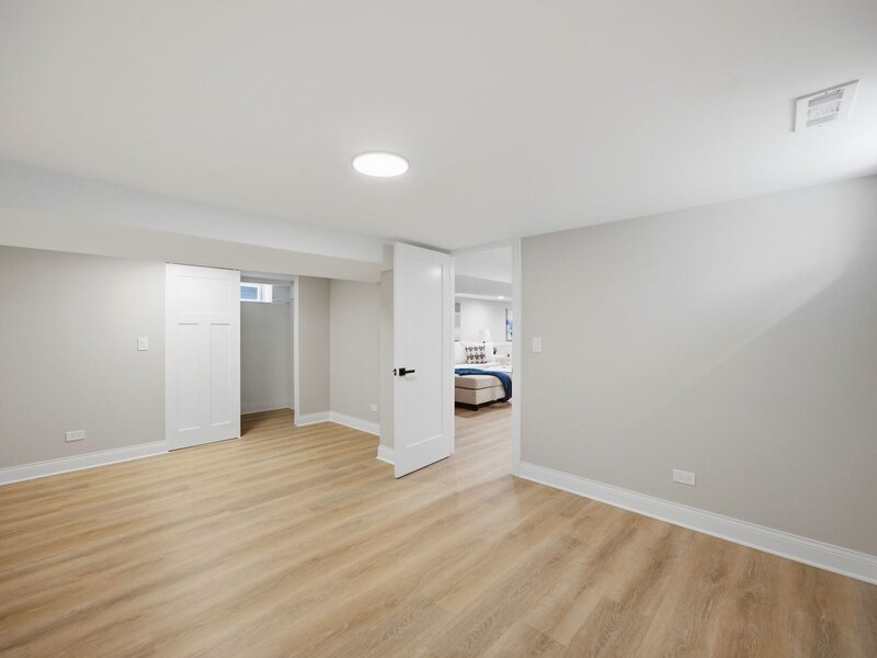 9118 S Wallace Street Chicago IL 60620