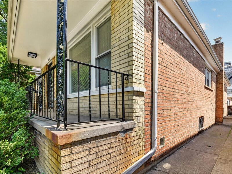 8603 S Exchange Avenue Chicago IL 60617