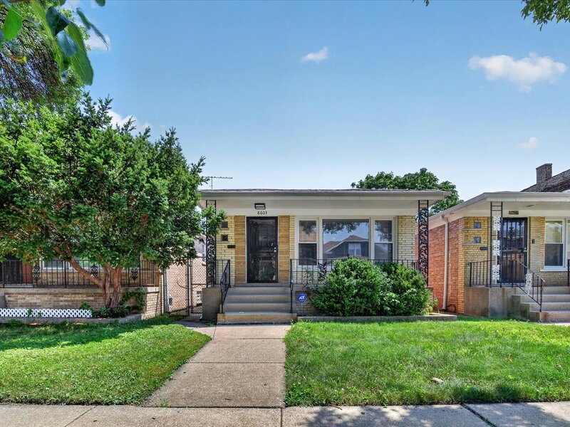 8603 S Exchange Avenue Chicago IL 60617