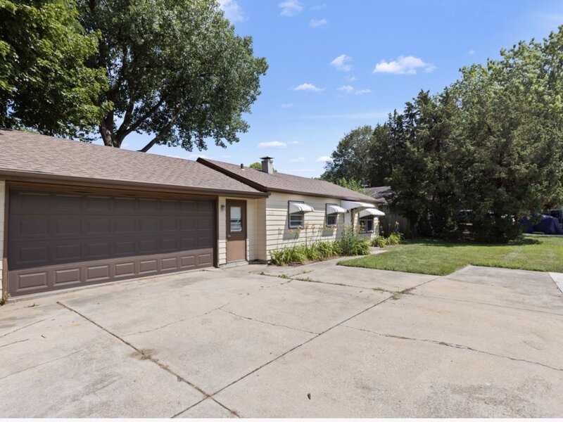 2117 N Alpine Road Rockford IL 61107