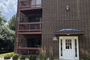Photo of 1000 Spruce Street Glendale Heights IL 60139 Unit 1A
