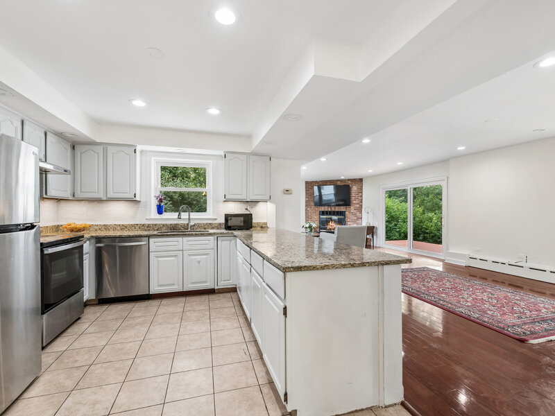 2910 Cherokee Lane Riverwoods IL 60015
