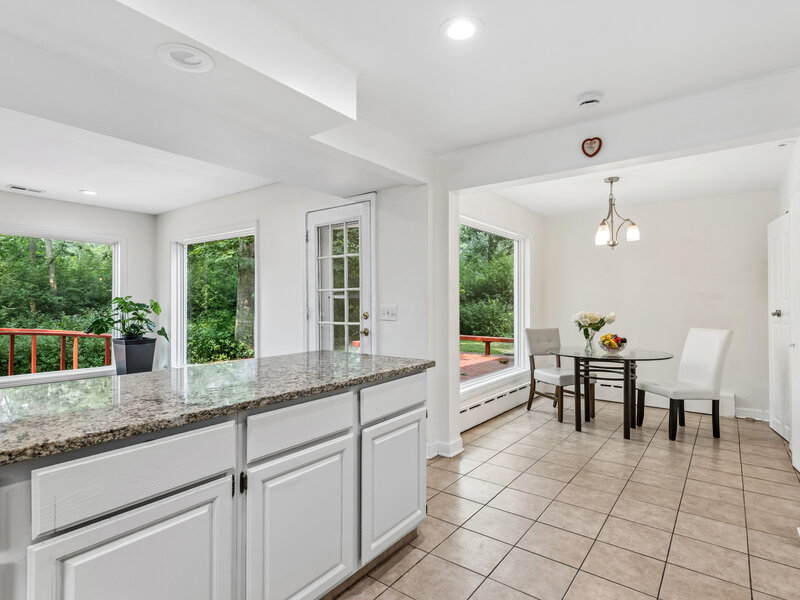 2910 Cherokee Lane Riverwoods IL 60015