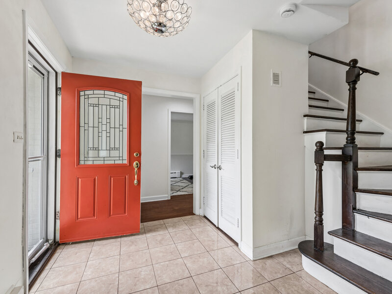 2910 Cherokee Lane Riverwoods IL 60015