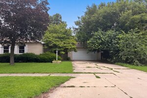 Photo of 912 Hollycrest Drive Champaign IL 61821