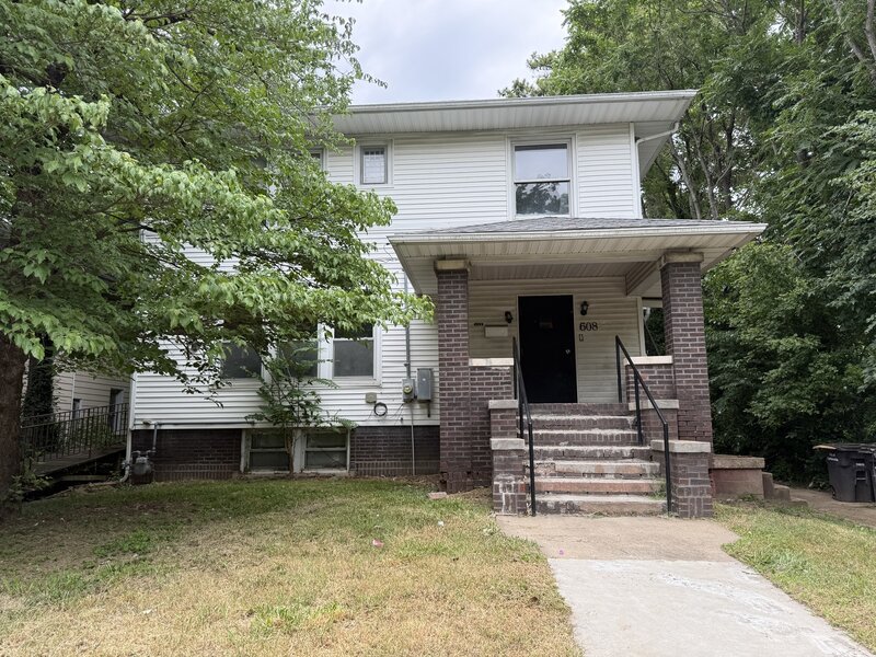 608 W Main Street Carbondale IL 62901