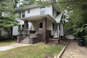Photo of 608 W Main Street Carbondale IL 62901
