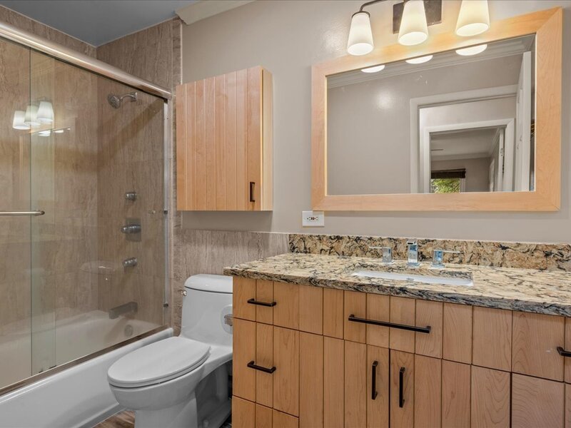 1447 Carol Lane Deerfield IL 60015