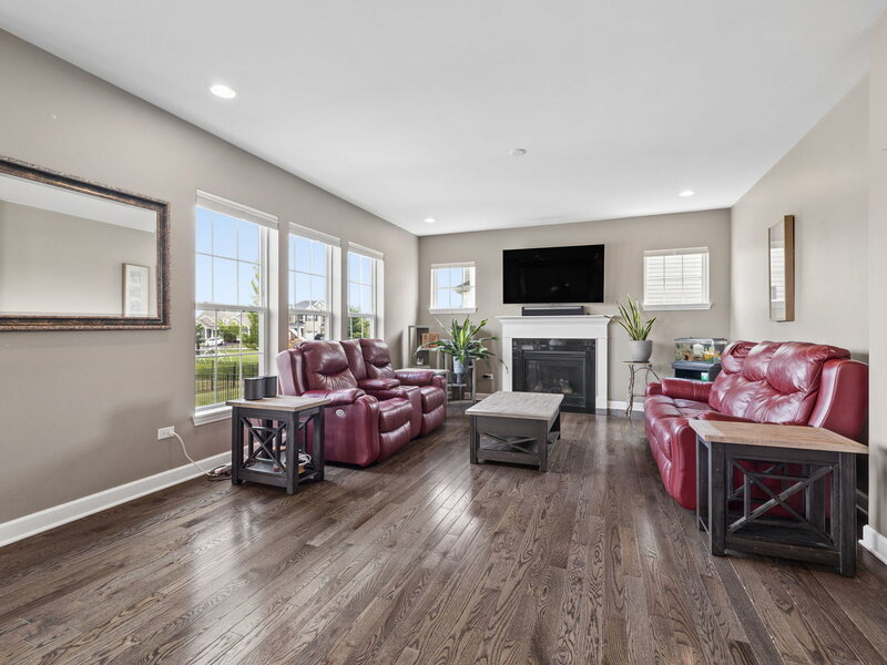 13824 Amelia Drive Lemont IL 60439