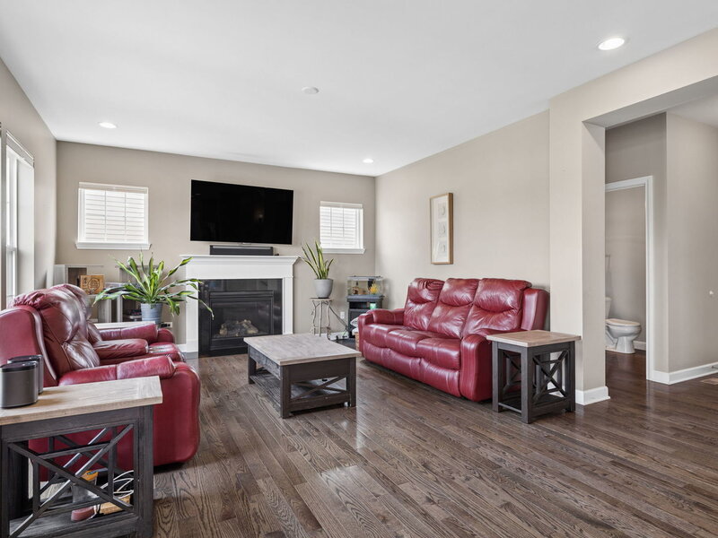 13824 Amelia Drive Lemont IL 60439
