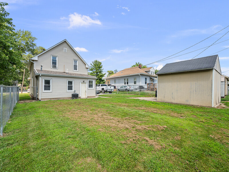 220 30th Avenue East Moline IL 61244