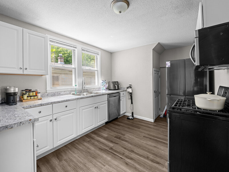 220 30th Avenue East Moline IL 61244