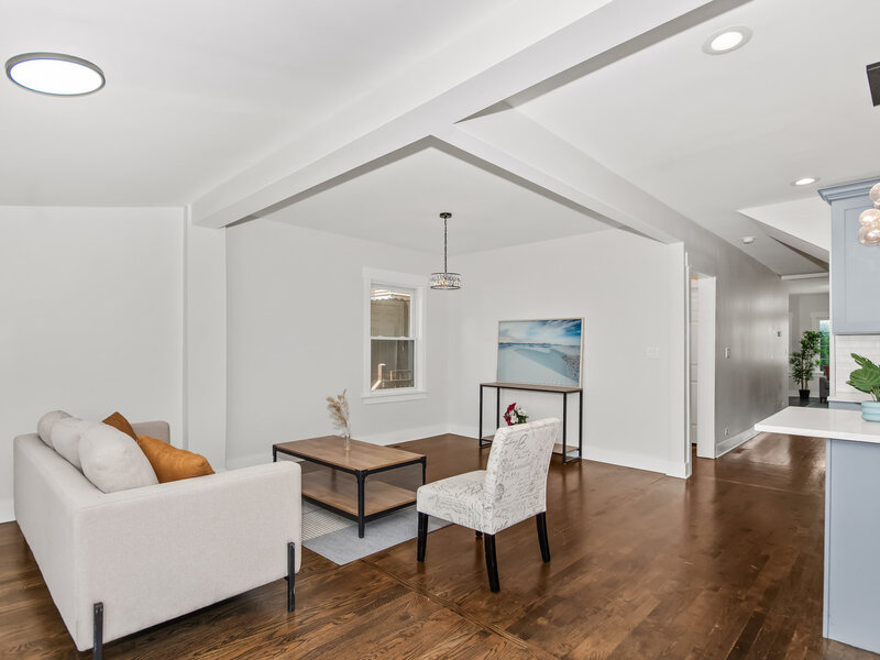 5529 W Cornelia Avenue Chicago IL 60641