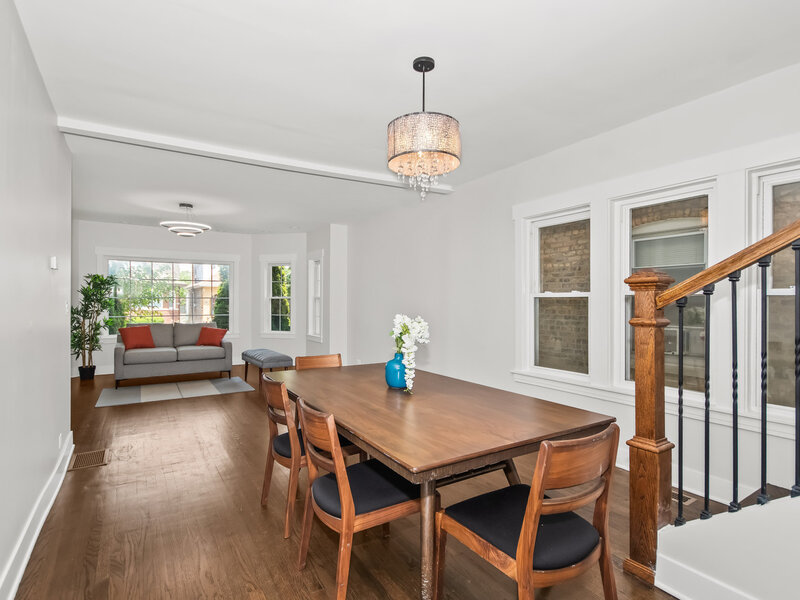 5529 W Cornelia Avenue Chicago IL 60641